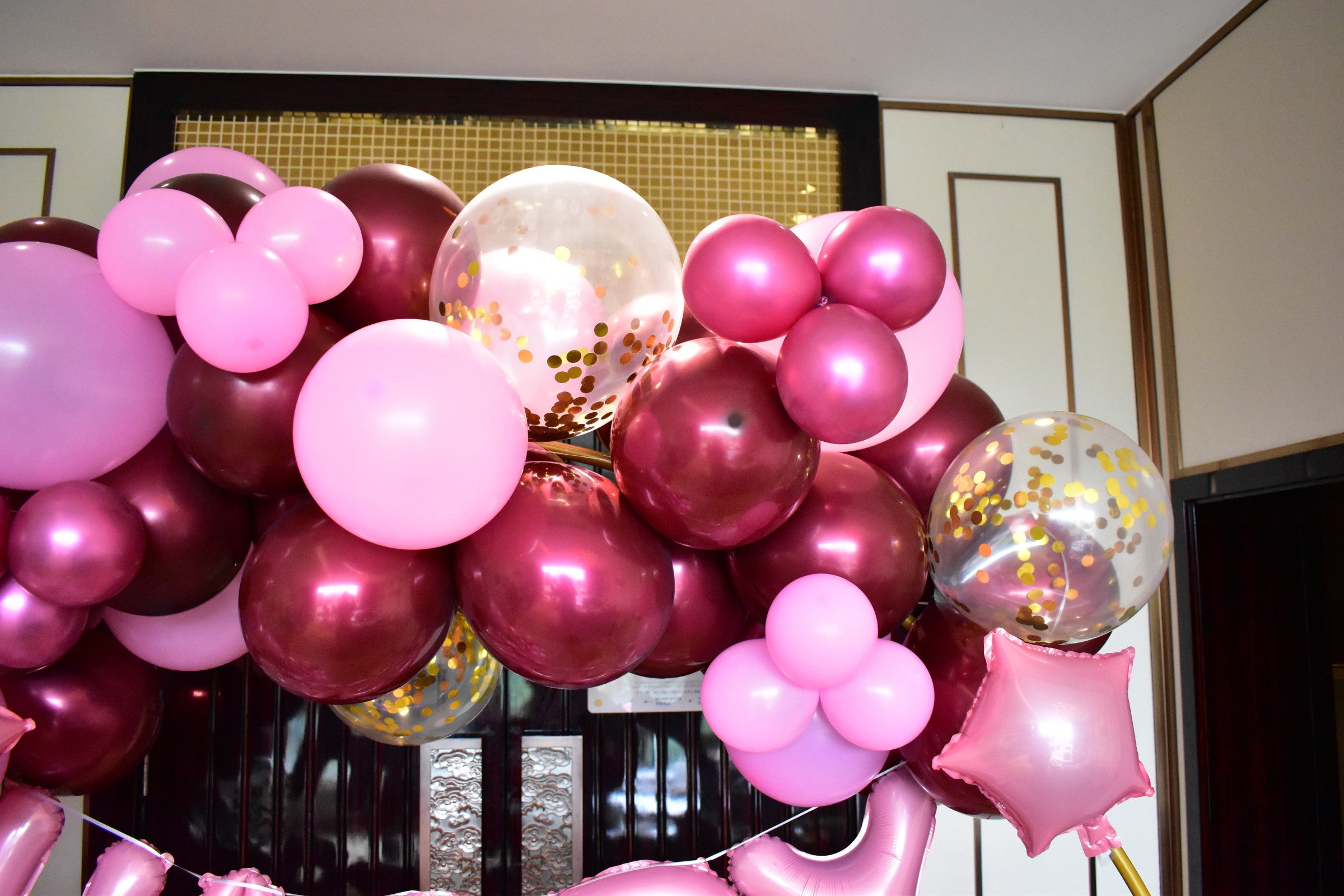 Double Layer burgundy Confetti Gold Balloon Garland Kit 137 pcs for Birthday Baby Shower Gender Reveals Anniversary Graduation Prom Bridal Party