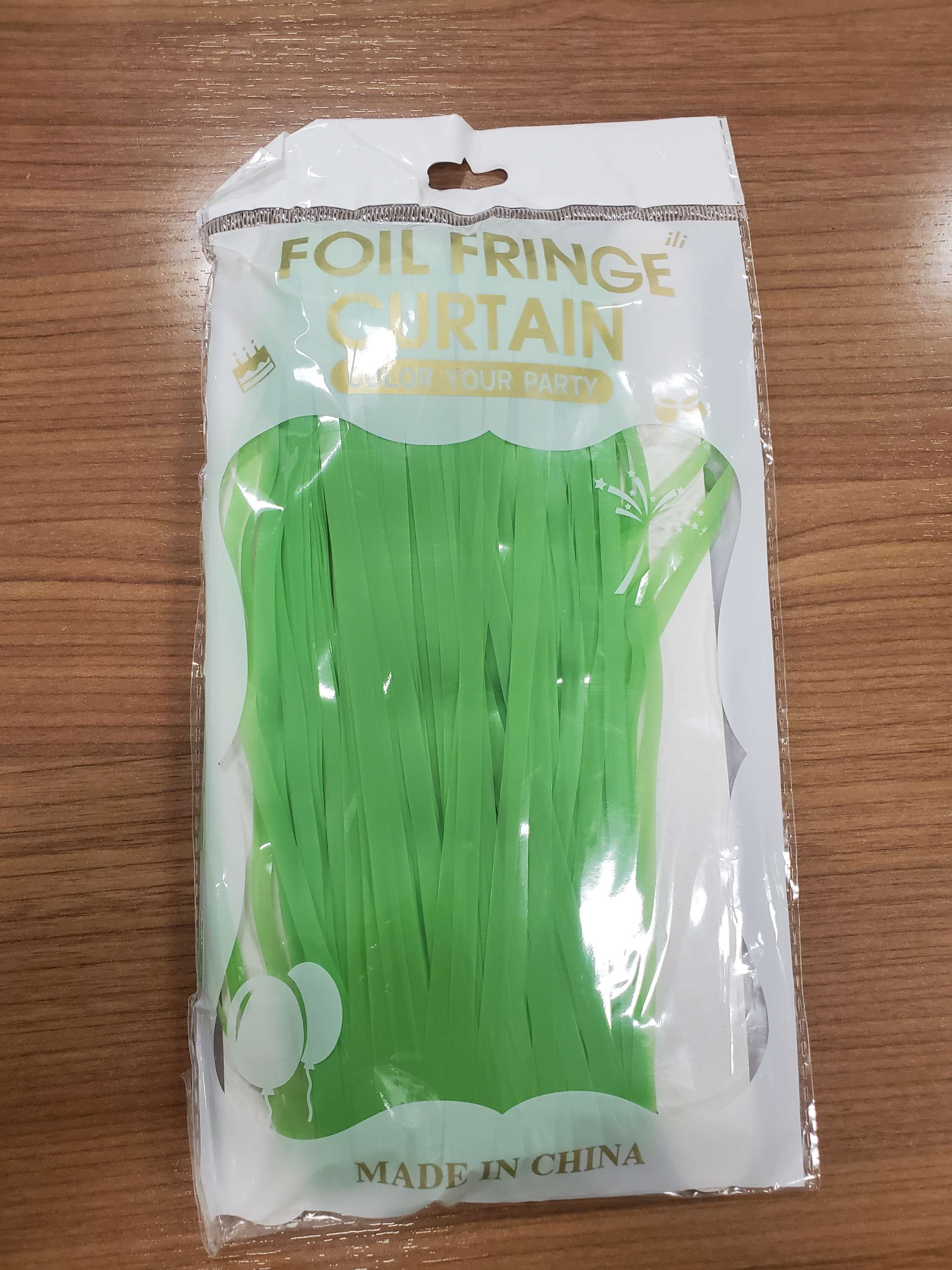 Fringe Backdrop in Green 2pk party supplies