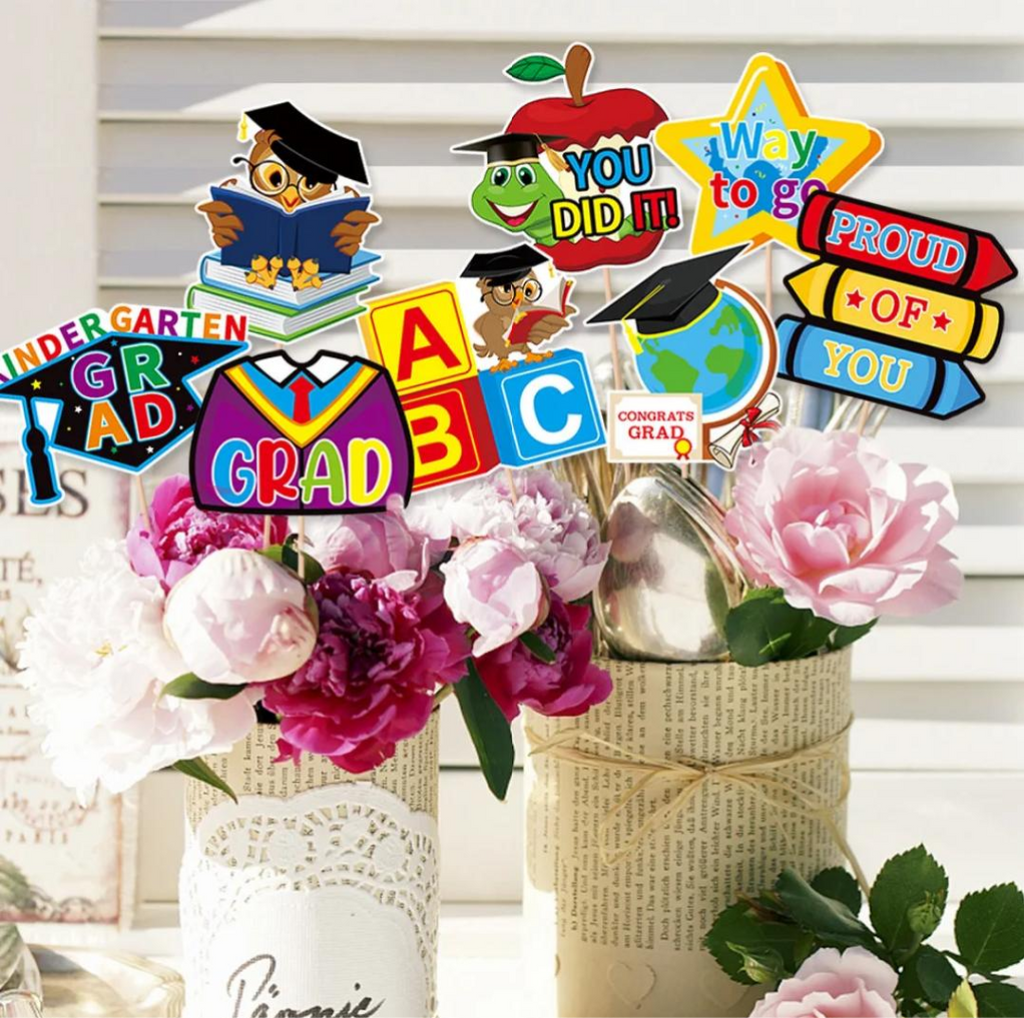 Kindergarten Graduation Party Decoration Vase Plaque Children's Graduation Decoration Supplies Vase Plugin includes 8pcs/Set